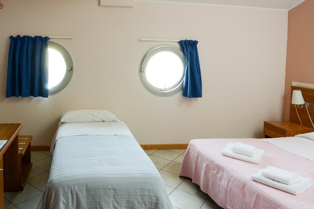 Albergo Meuble Abatjour Mântua Exterior foto