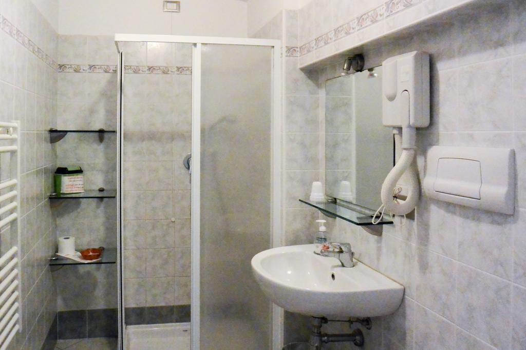 Albergo Meuble Abatjour Mântua Exterior foto