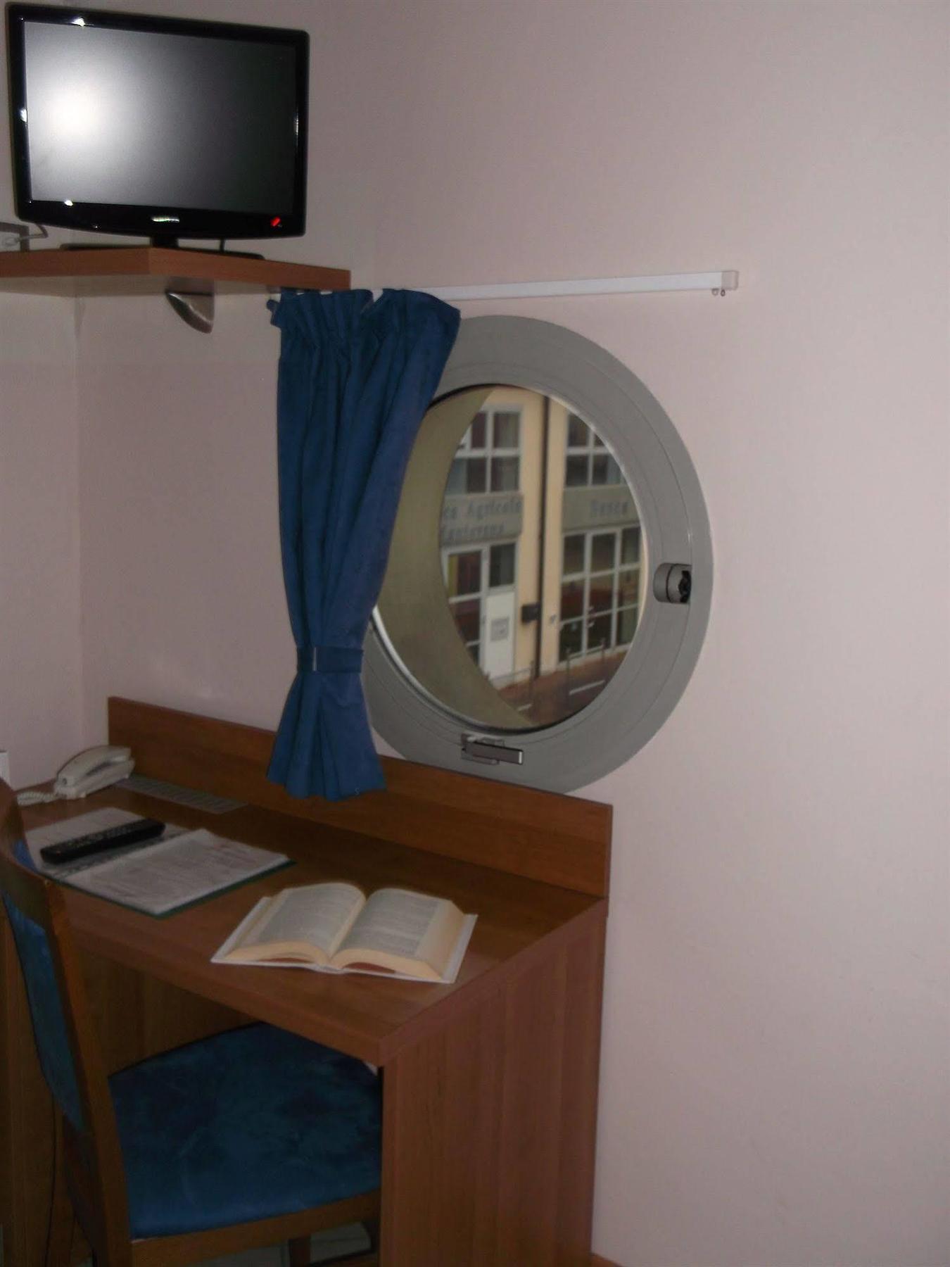 Albergo Meuble Abatjour Mântua Exterior foto